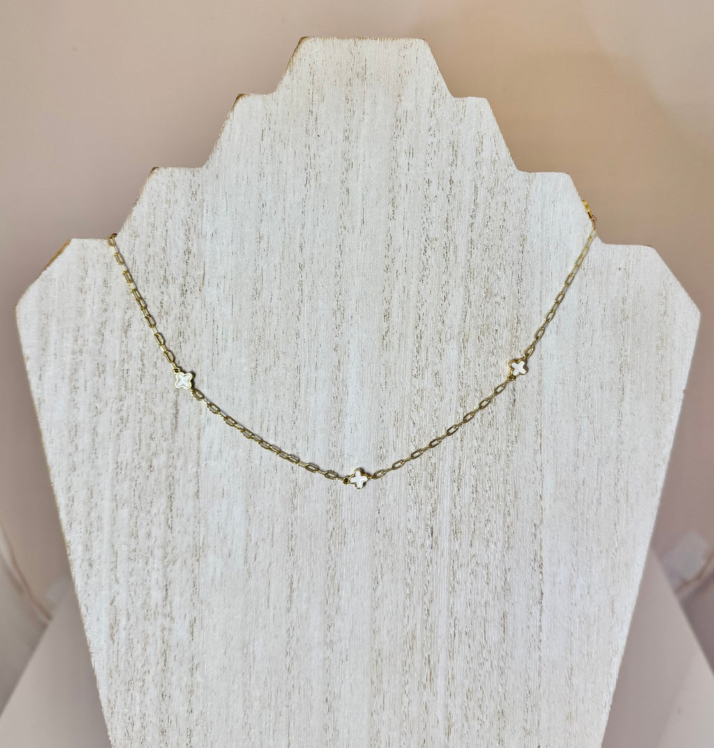 The Clover Necklace